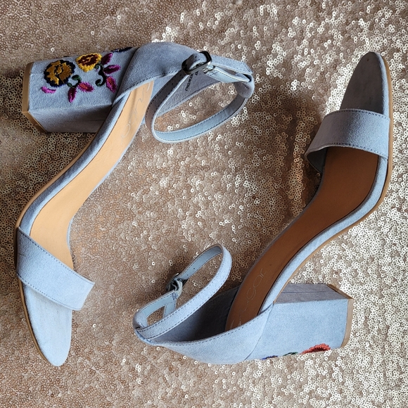 Sugar Shoes - Size 9 NWOT Sugar Blue Block Heels